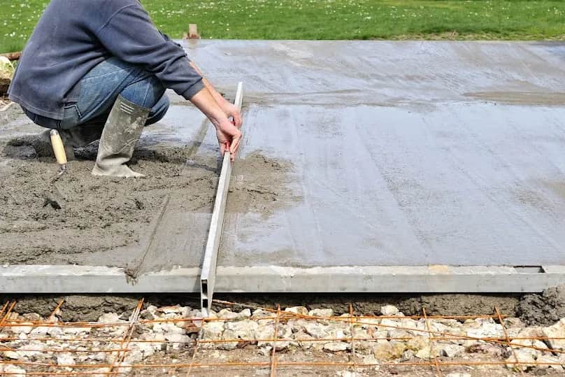 Jak zbudować trwałe zadaszenie tarasu betonowego: 5 porad