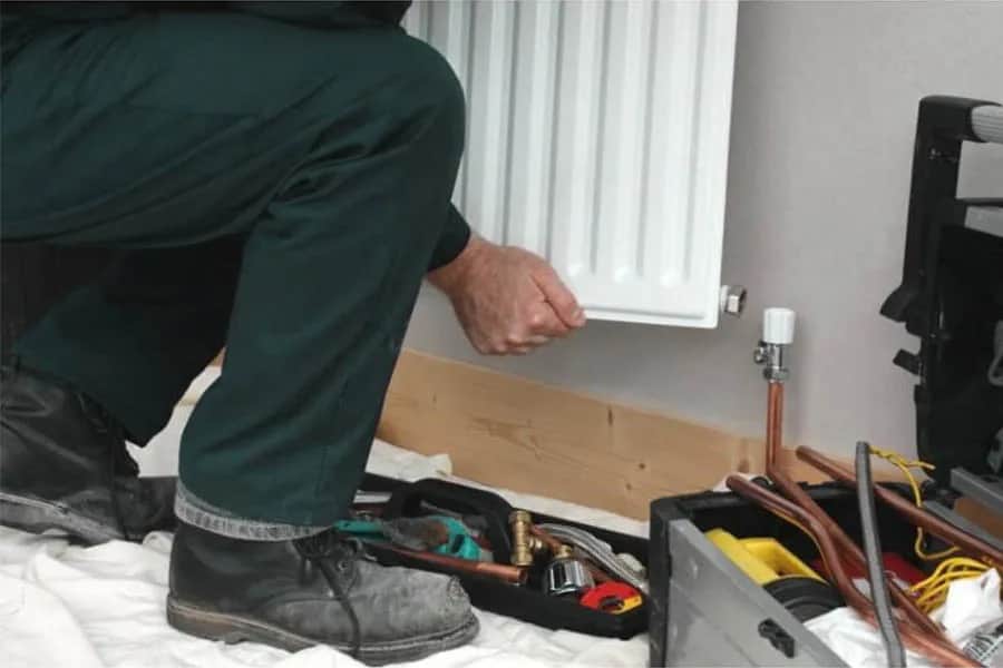 Wymiana kaloryfera w sezonie grzewczym: Poznaj realne koszty