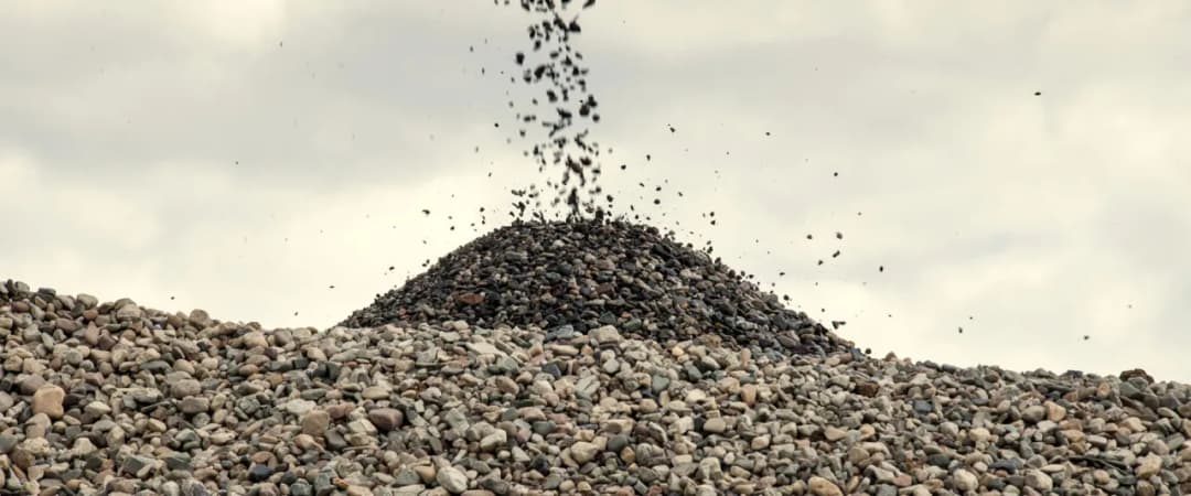 1 tona żwiru: Ile m2 pokryjesz? Zaskakujące obliczenia!