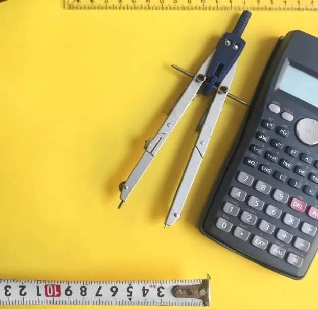 Ile kruszywa pod kostkę? Oblicz dokładne zapotrzebowanie i oszczędzaj