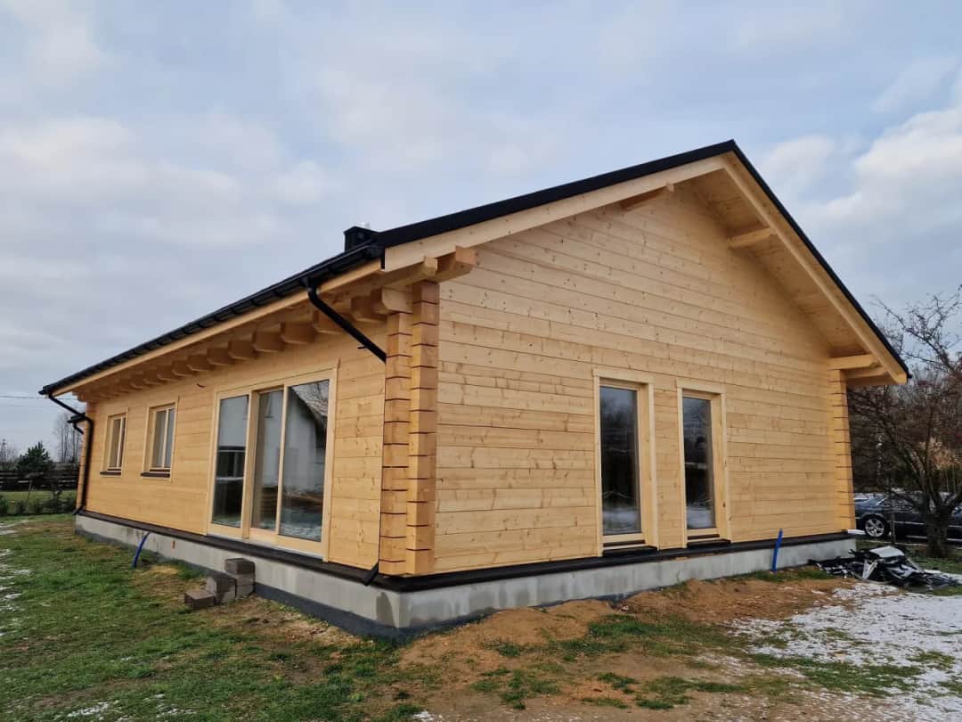 Dom z bali klejonych: Zalety i wady nowoczesnego budownictwa