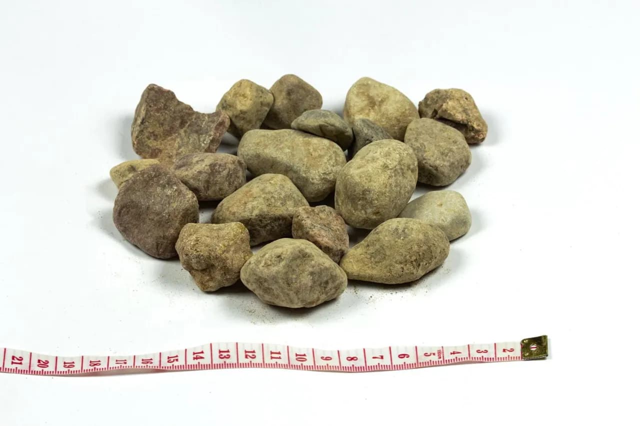 Ile waży 1m3 żwiru 16-32? Poznaj dokładną wagę i zastosowania Ile waży 1m3 żwiru 16-32? Poznaj dokładną wagę i zastosowania